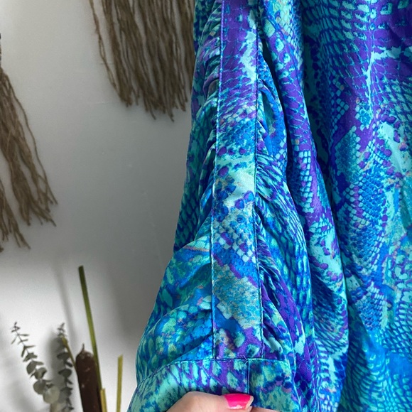 Jennifer Lopez purple blue boho snake print dolman sleeve hi low top size large - Picture 4 of 13